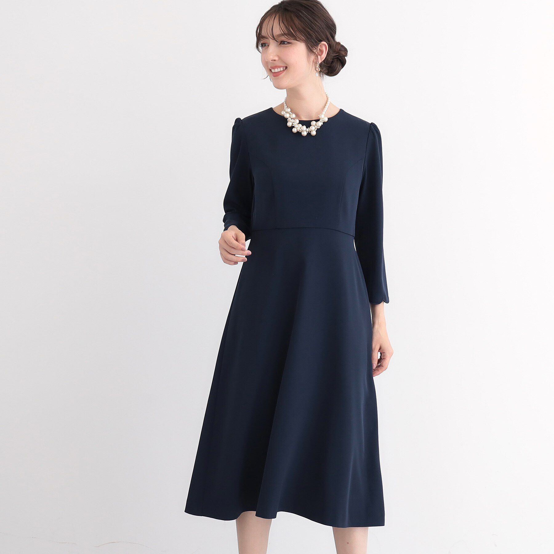 SunaUna「【オケージョン対応可／スカラップ刺繍】膝下丈ワンピース」|ワンピース|ネイビー(094)