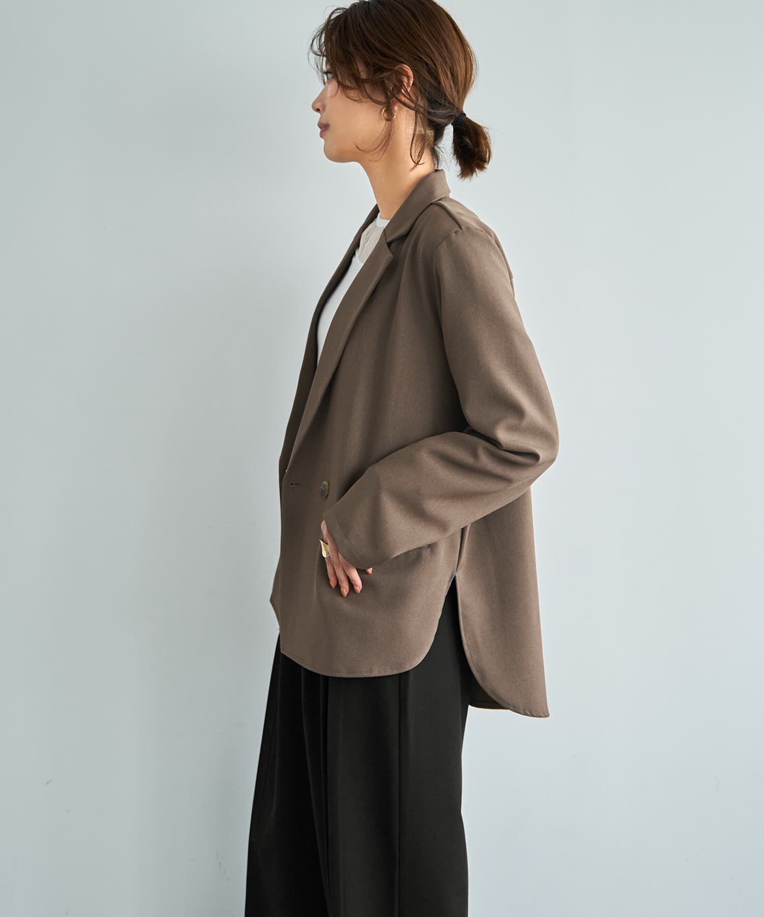 STYLE DELI「ブラウス生地の背面タックしなやかジャケット」|テーラードジャケット|