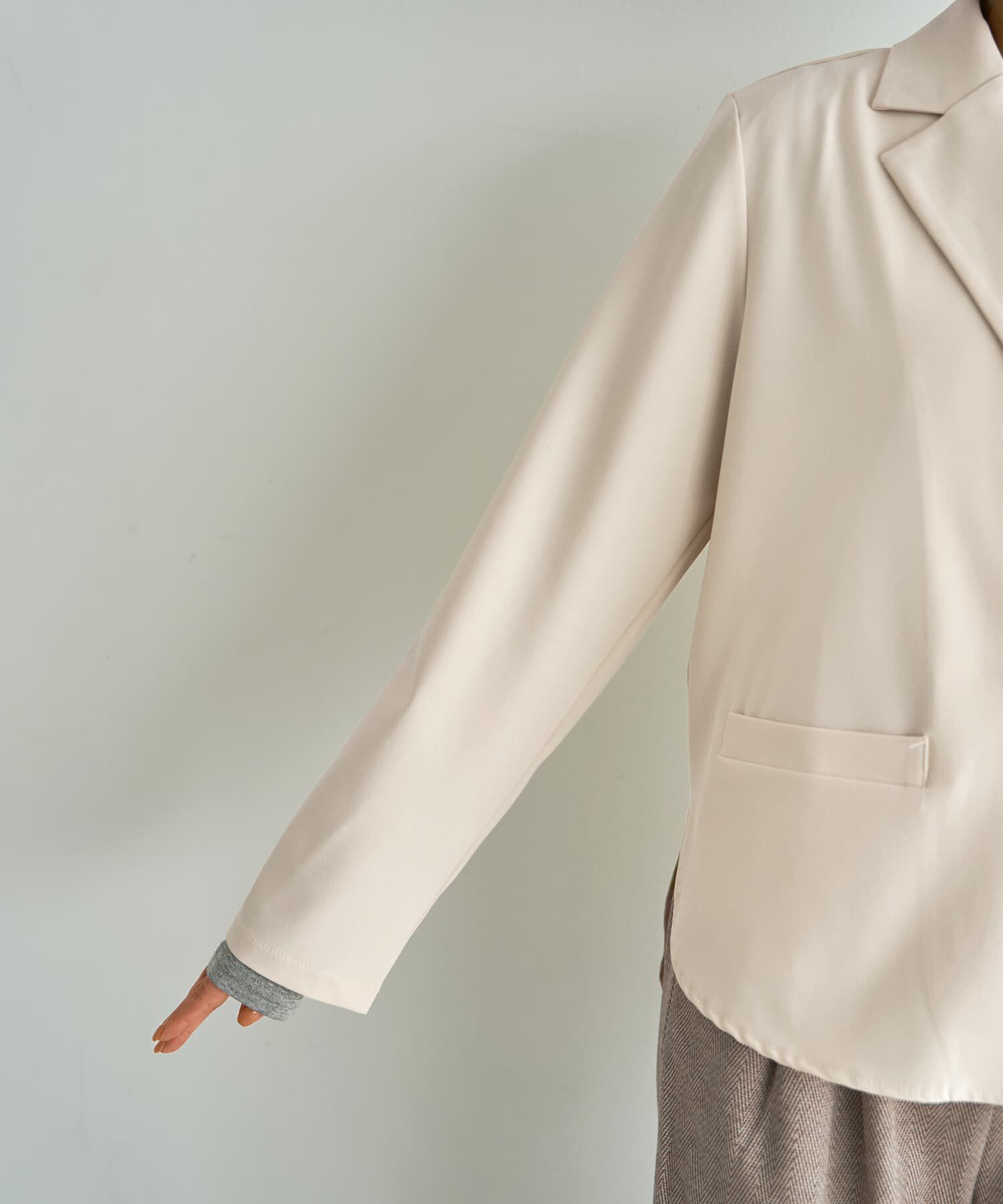 STYLE DELI「ブラウス生地の背面タックしなやかジャケット」|テーラードジャケット|