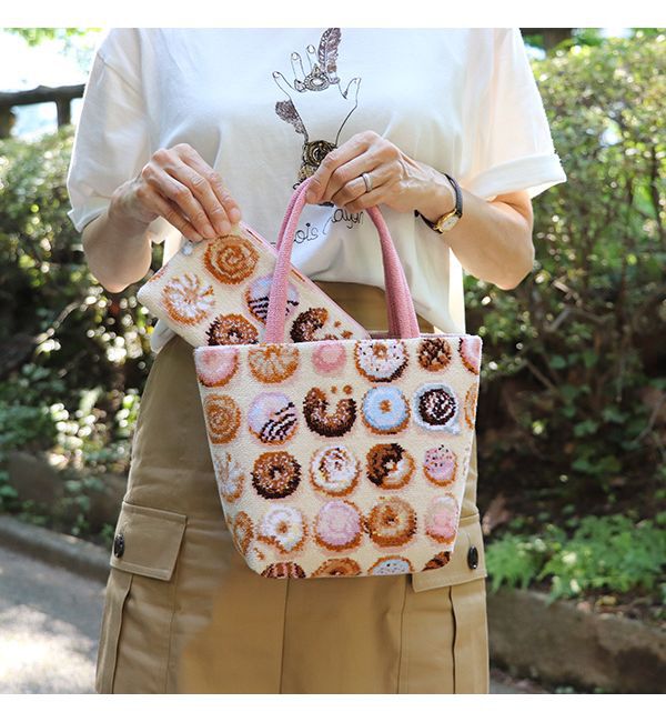 LOVERARY BY FEILER「モグモグドーナツ　フラットポーチS　L/MOG-243168」|ポーチ|