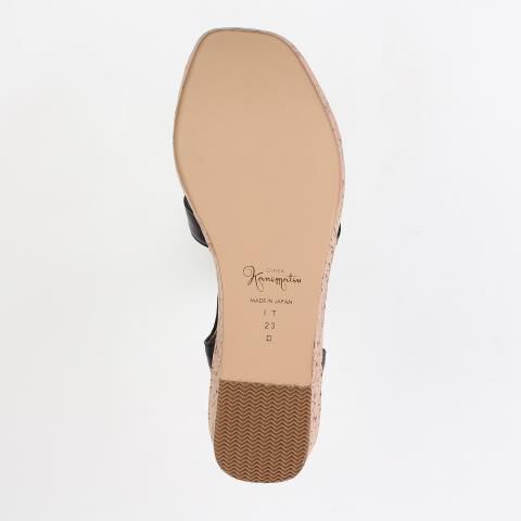 銀座かねまつ「IT250436STEMETBLKETN 　【本革】ウェッジヒールサンダル」|サンダル|