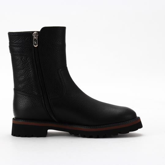 銀座かねまつ「RMWA2563PS1BLK　【本革】【Eウィズ】ターンロックモチーフブーツ」|ショートブーツ|