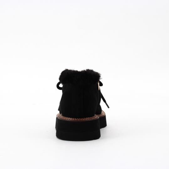 銀座かねまつ「RMJZ2564VELFAFBLK 【本革】【Eウィズ】レースアップモカブーツ」|ショートブーツ|