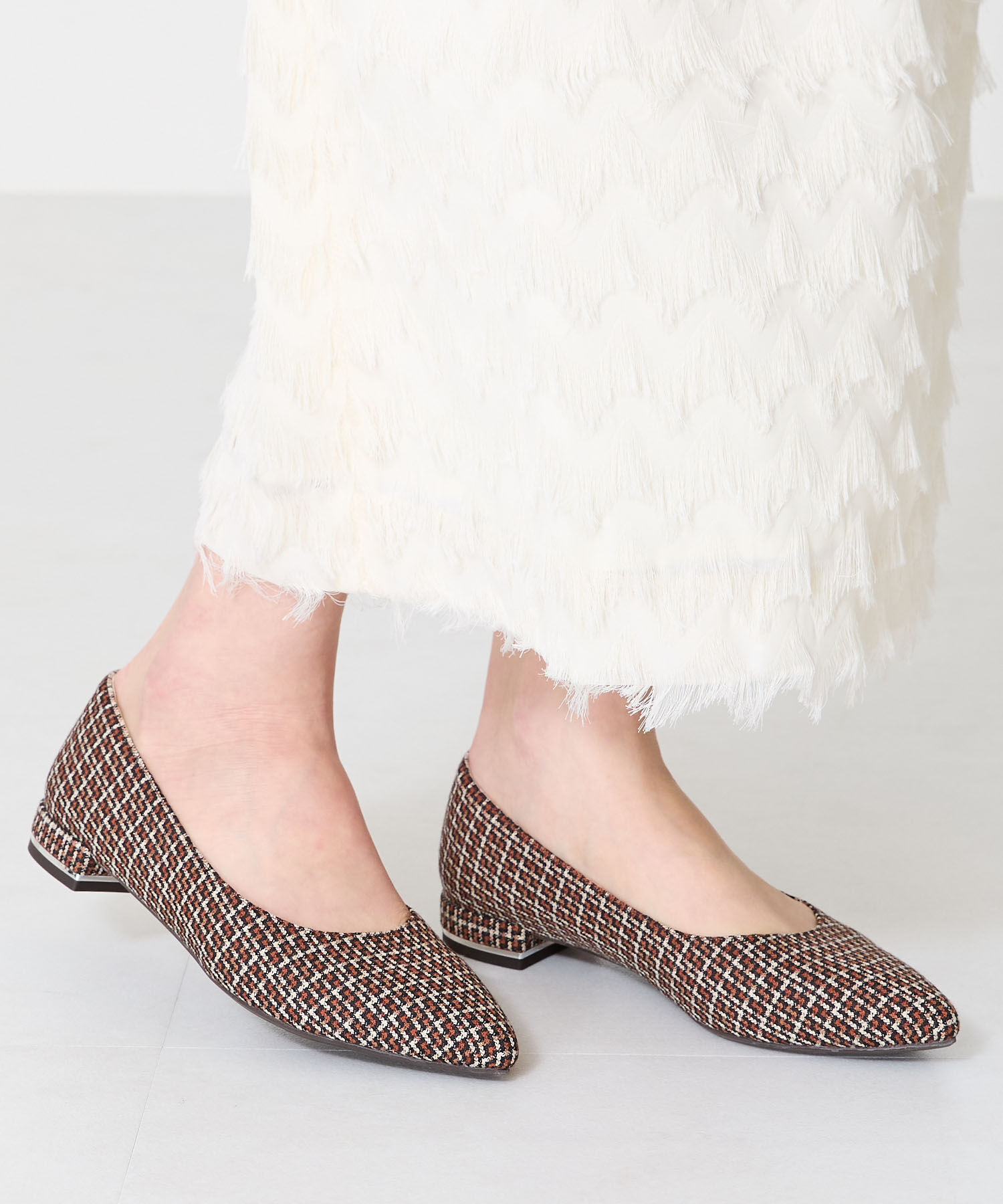 ORiental TRaffic「【跳べるパンプス/シリーズ累計１５０万足突破】メタリックライン フラット /R-3218 パンプス クッション」|パンプス|BROWN