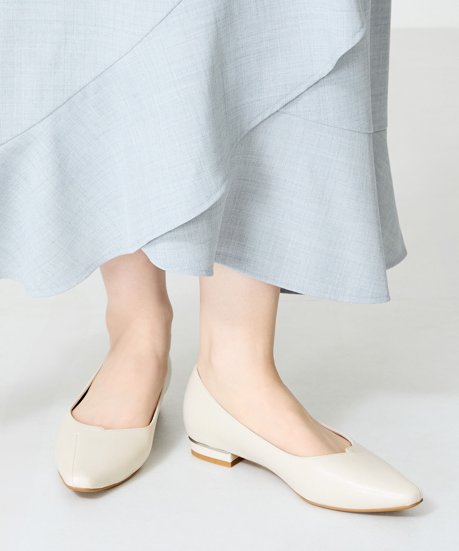 ORiental TRaffic「【WEB限定】アシンメトリーデザイン フラット パンプス /55102 通勤靴 すっきりシルエット」|パンプス|