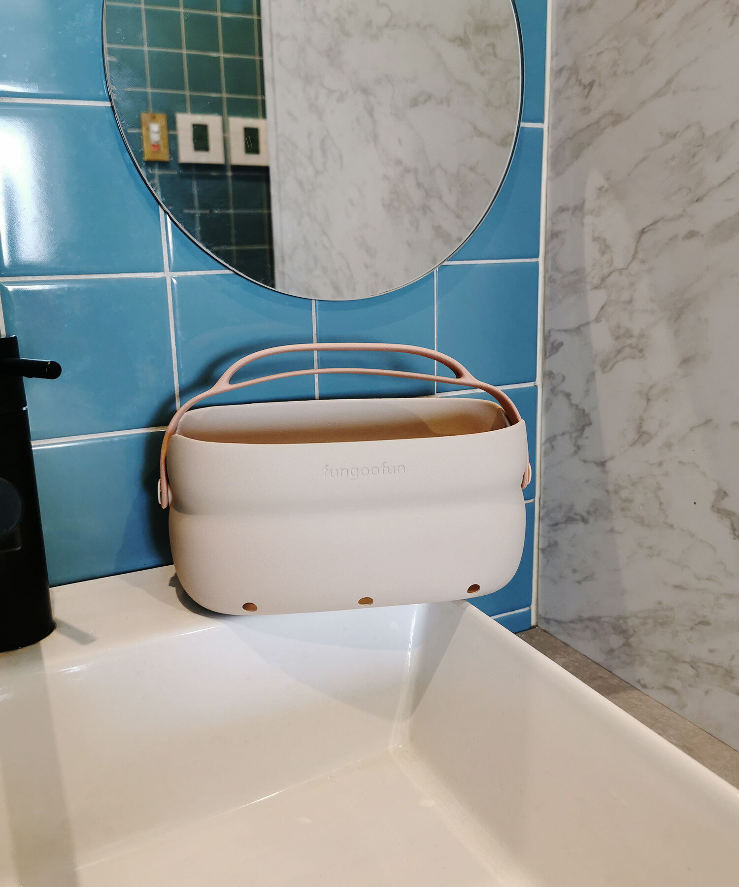 fungoofun「【WEB限定】EVA2in1マルチポーチ/G-0014 人気 トレンド 売れてる 柔らかい」|ハンドバッグ|