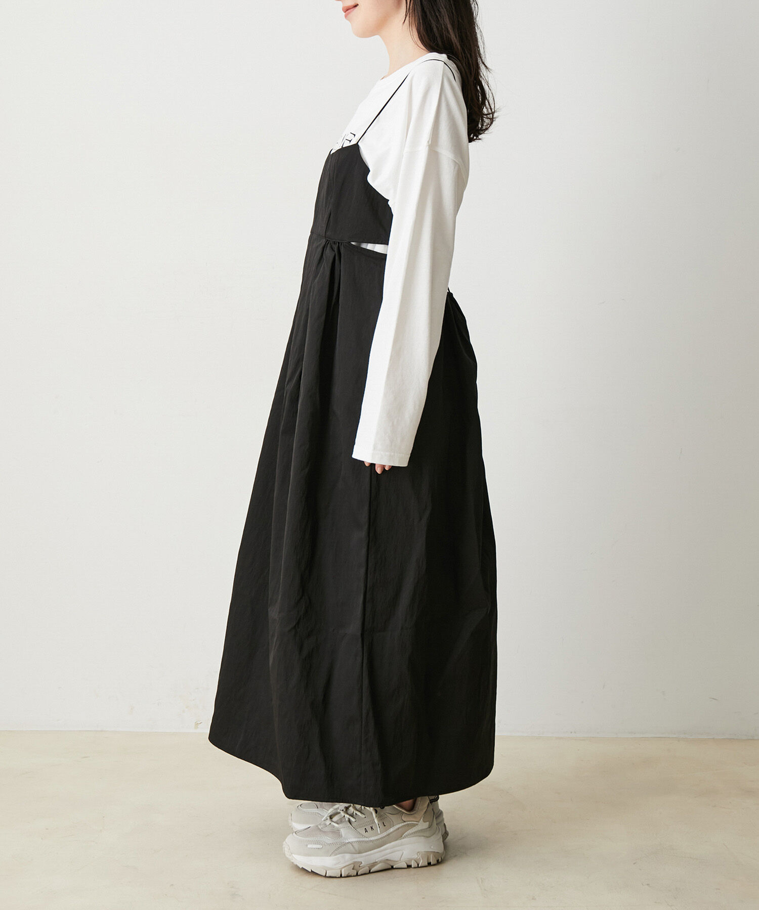 VIS「【洗える】サイド開きロングキャミワンピース」|ワンピース|