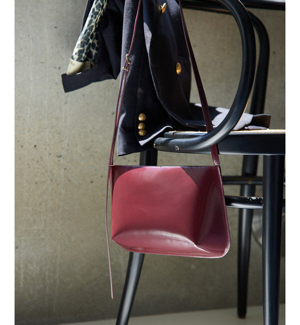 Hoaw.「【Hoaw.】ガラスレザーショルダー」|トートバッグ|ボルドー