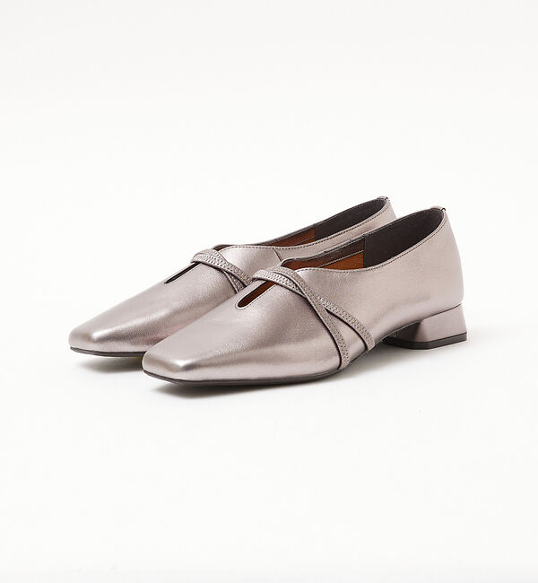 AU BANNISTER「【Youtuber紹介】ストラップソフトレザーフラットパンプス」|パンプス|