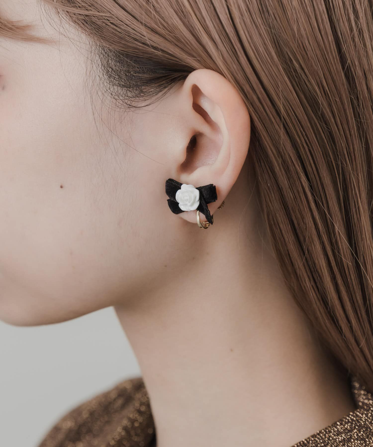 SMELLY「ローズリボンイヤリング」|イヤリング|