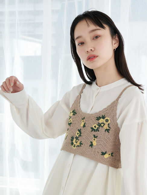earth music&ecology「フラワー刺繍ビスチェ」|ベスト・ジレ|ベージュ