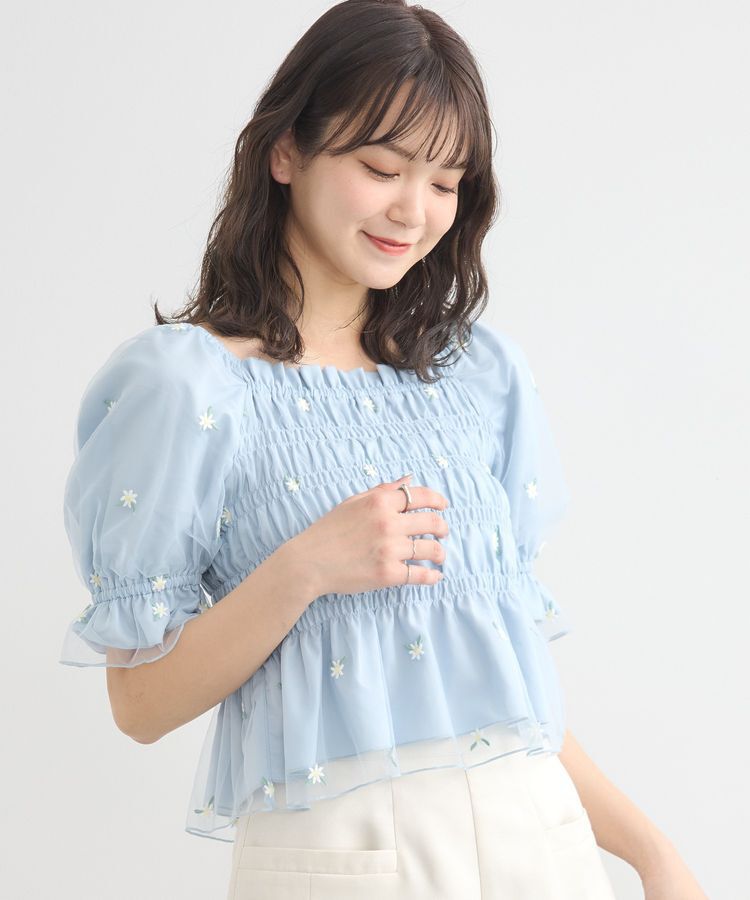 earth music&ecology「フラワー刺繍シャーリングプルオーバー」|シャツ・ブラウス|Sax