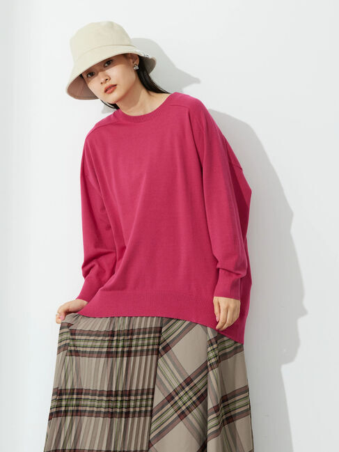  「パチパチしにくいクルーネックニットチュニック」|ニット・セーター|ピンク