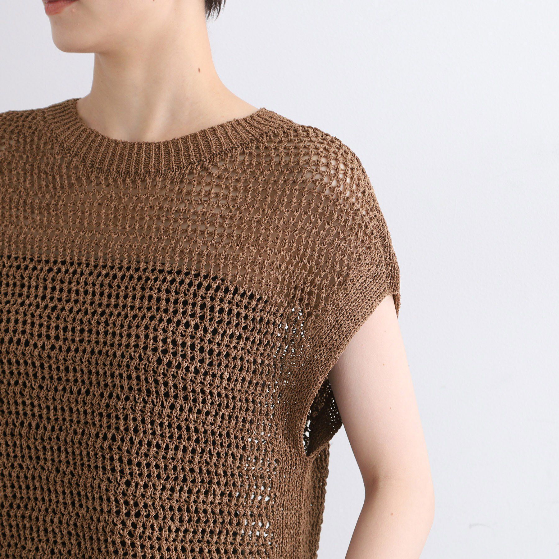 INDIVI「【洗える／ペーパーヤーン】透かし柄ニットベスト」|ニット・セーター|