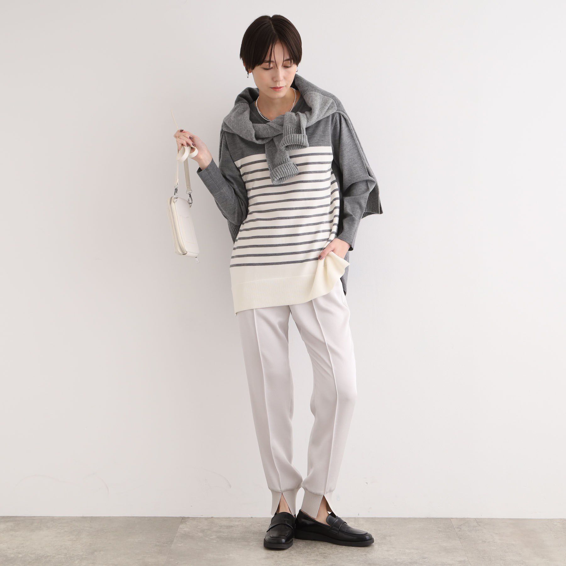 INDIVI「【洗える／チュニック丈／ボーダー柄】スリットデザインVネックニット」|ニット・セーター|