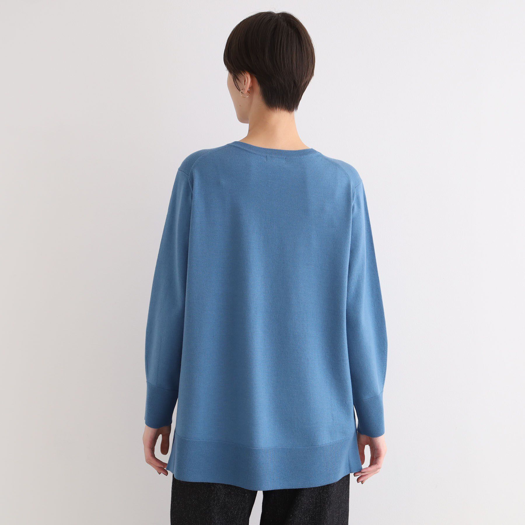 INDIVI「【洗える／チュニック丈／ボーダー柄】スリットデザインVネックニット」|ニット・セーター|