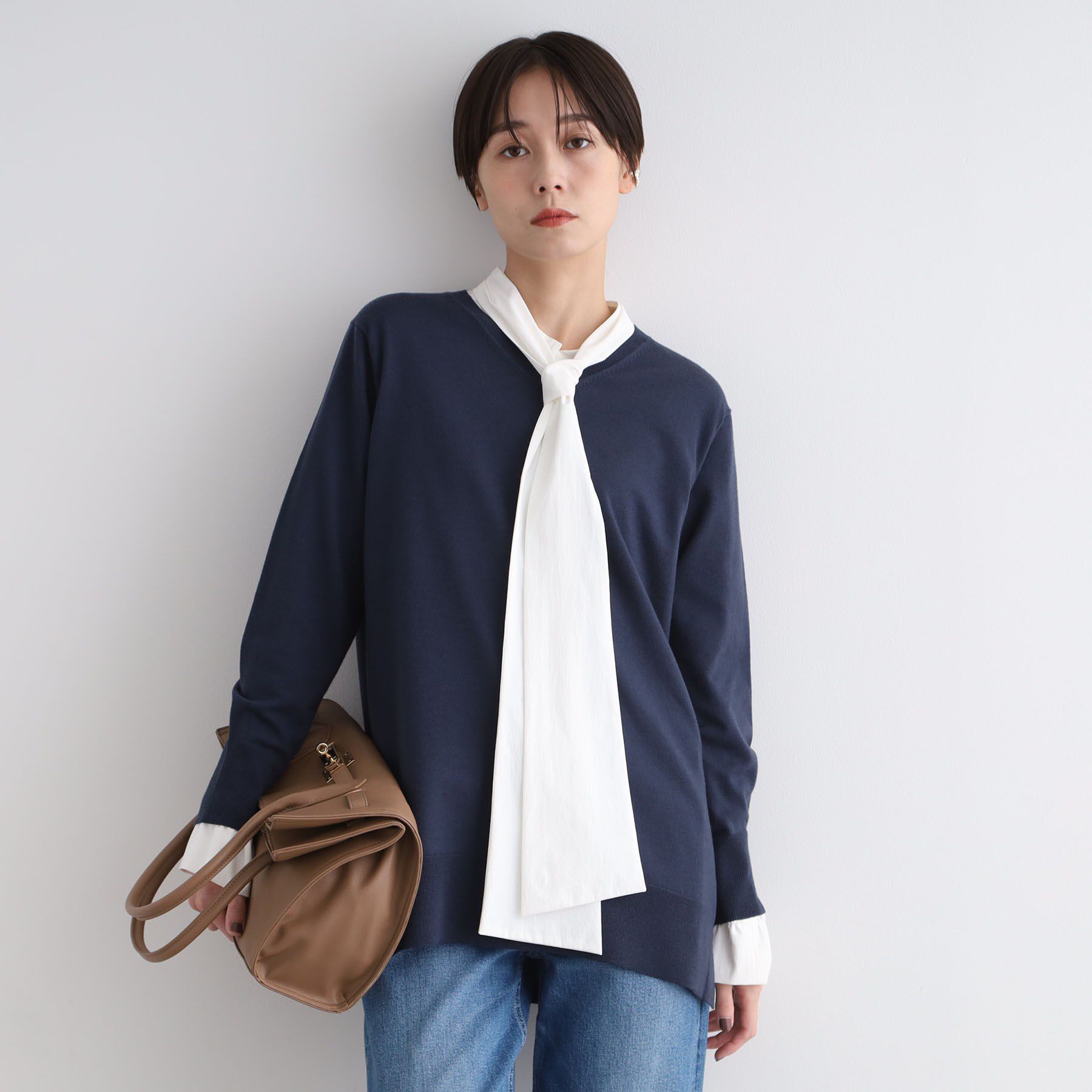 INDIVI「【洗える／チュニック丈／ボーダー柄】スリットデザインVネックニット」|ニット・セーター|チャコールグレー(0