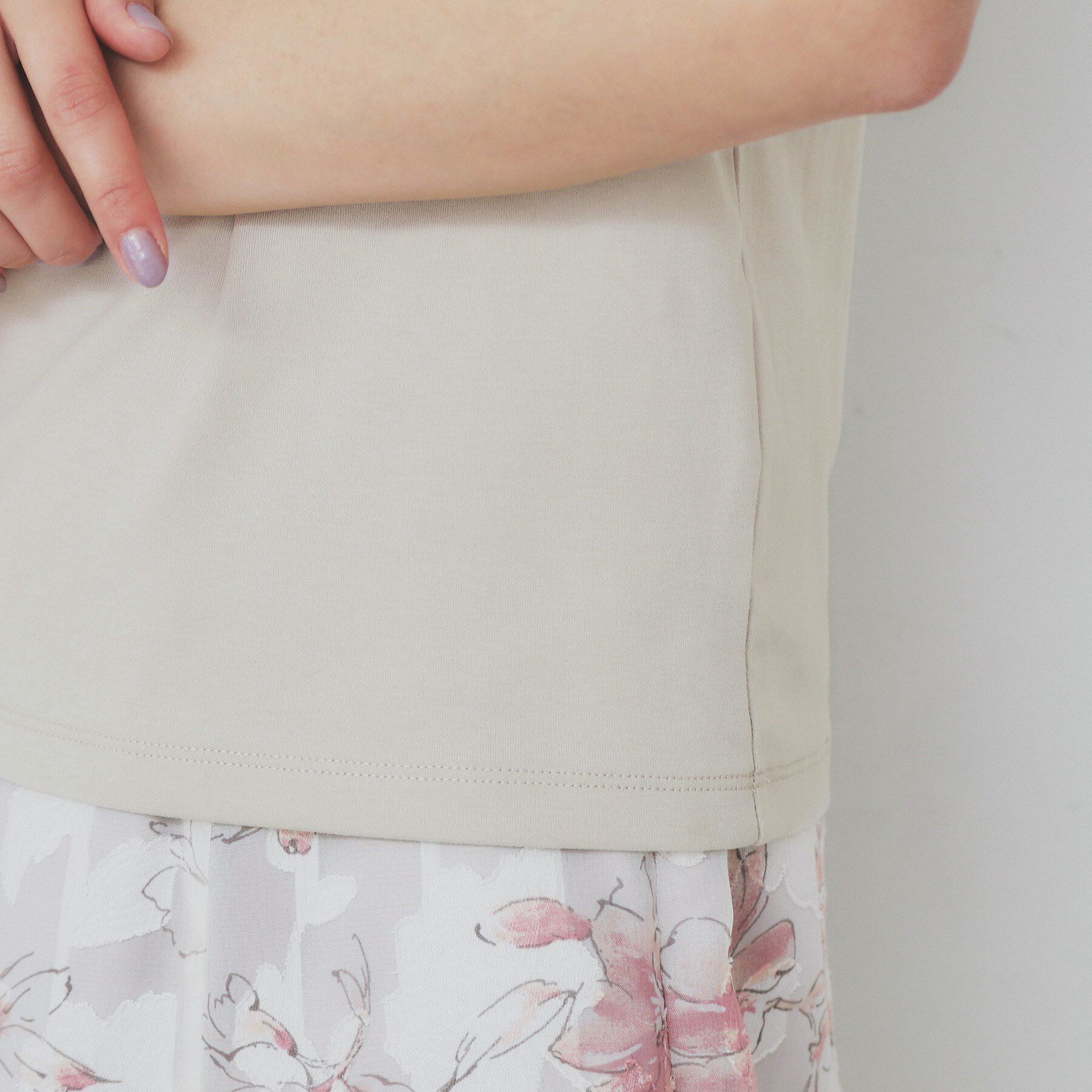 index「エンブレム刺繍Tシャツ【UV/接触冷感/洗濯機洗い可】」|Tシャツ・カットソー|