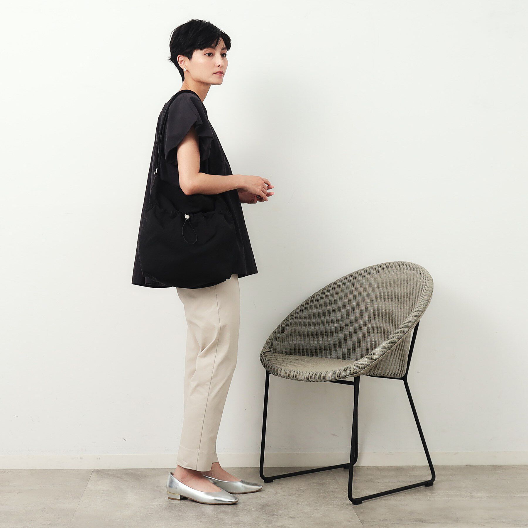 OPAQUE.CLIP「【軽量／A4サイズ対応／2WAY】フロントドロストカジュアルショルダーバッグ」|ショルダー・メッセンジャー|