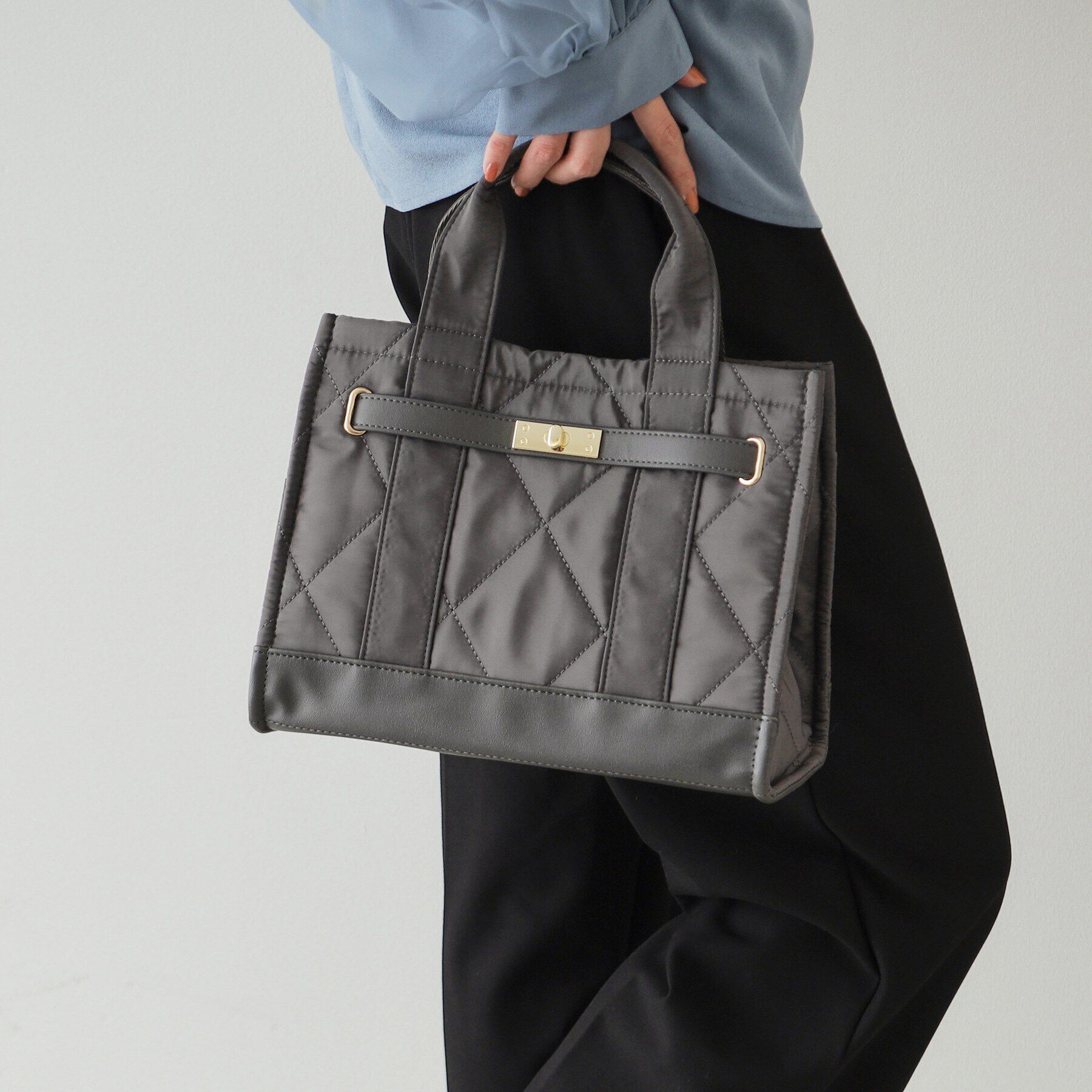OPAQUE.CLIP「【2WAY】ダイヤキルティングスクエアミドルショルダーバッグ」|トートバッグ|