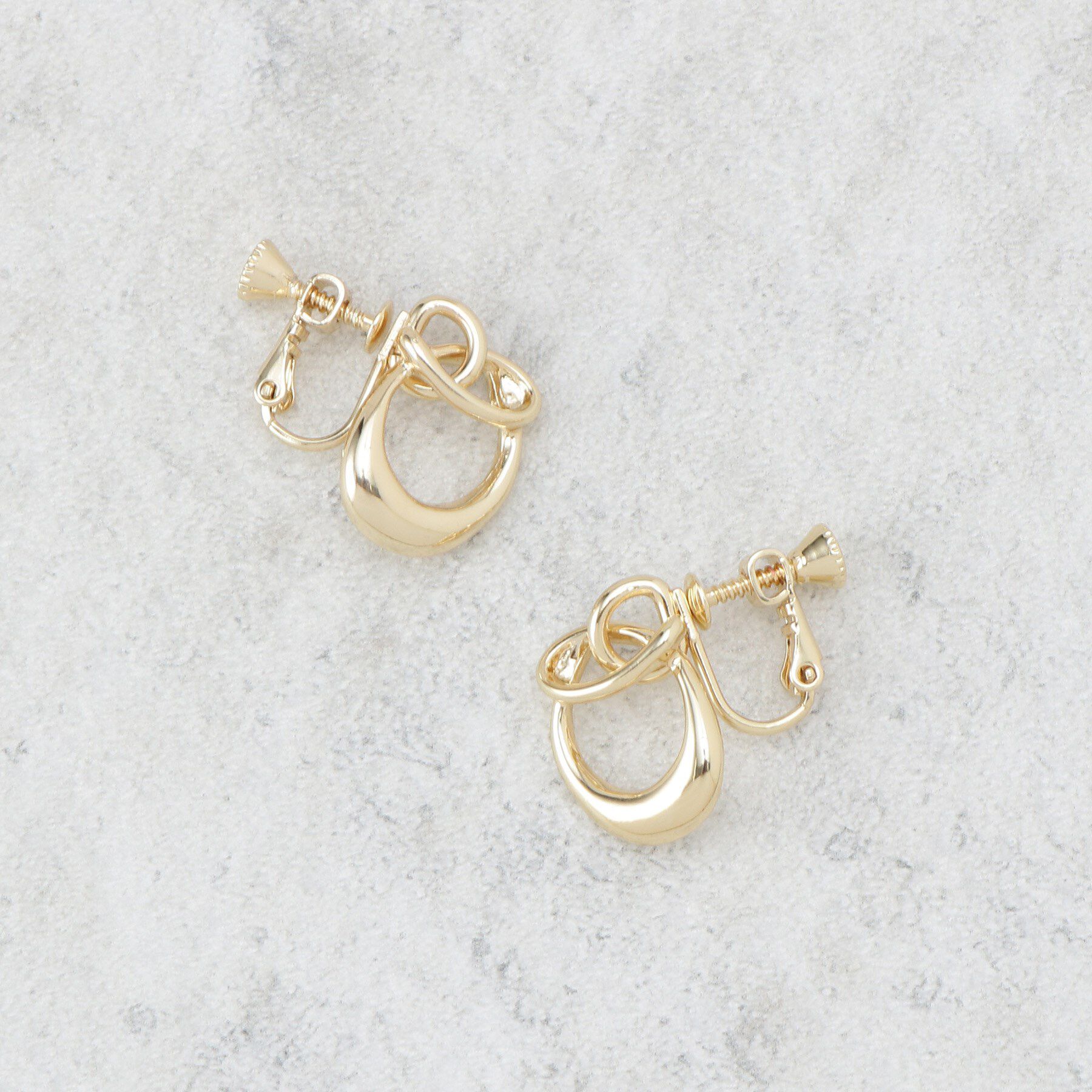 OPAQUE.CLIP「メタルノットイヤリング」|イヤリング|