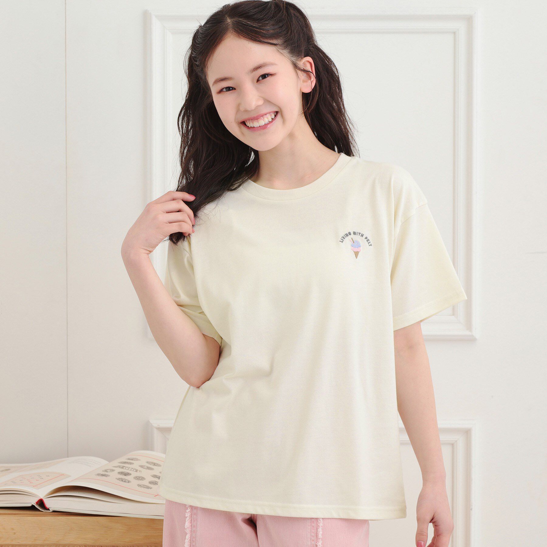 PINK-latte「ワンポイント刺繍Tシャツ」|Tシャツ・カットソー|アイボリー(004)