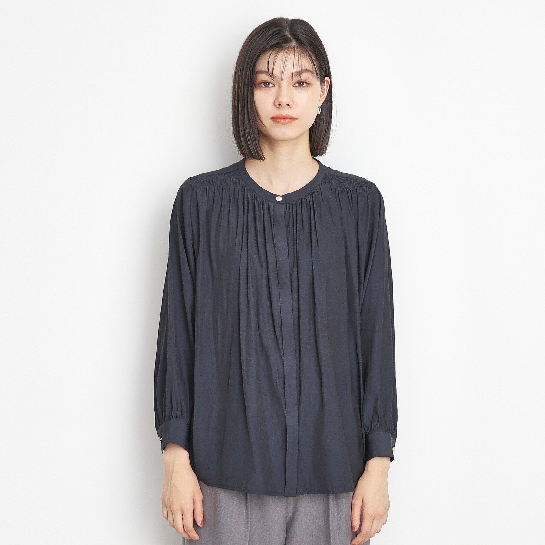 THE SHOP TK「【ヒルナンデス！で紹介】ヒヨクギャザーブラウス /通勤/セレモニー/洗濯機OK」|シャツ・ブラウス|