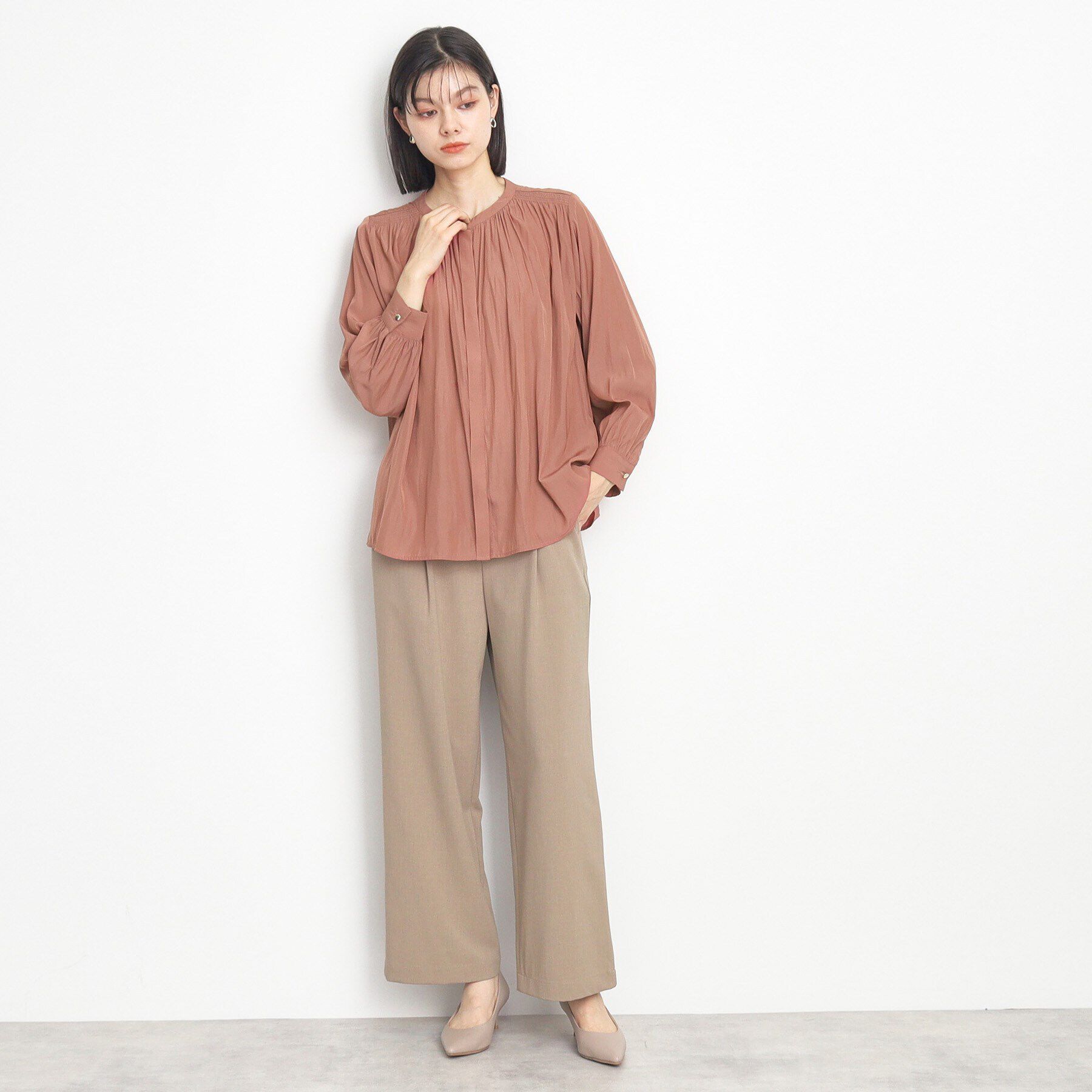 THE SHOP TK「【ヒルナンデス！で紹介】ヒヨクギャザーブラウス /通勤/セレモニー/洗濯機OK」|シャツ・ブラウス|