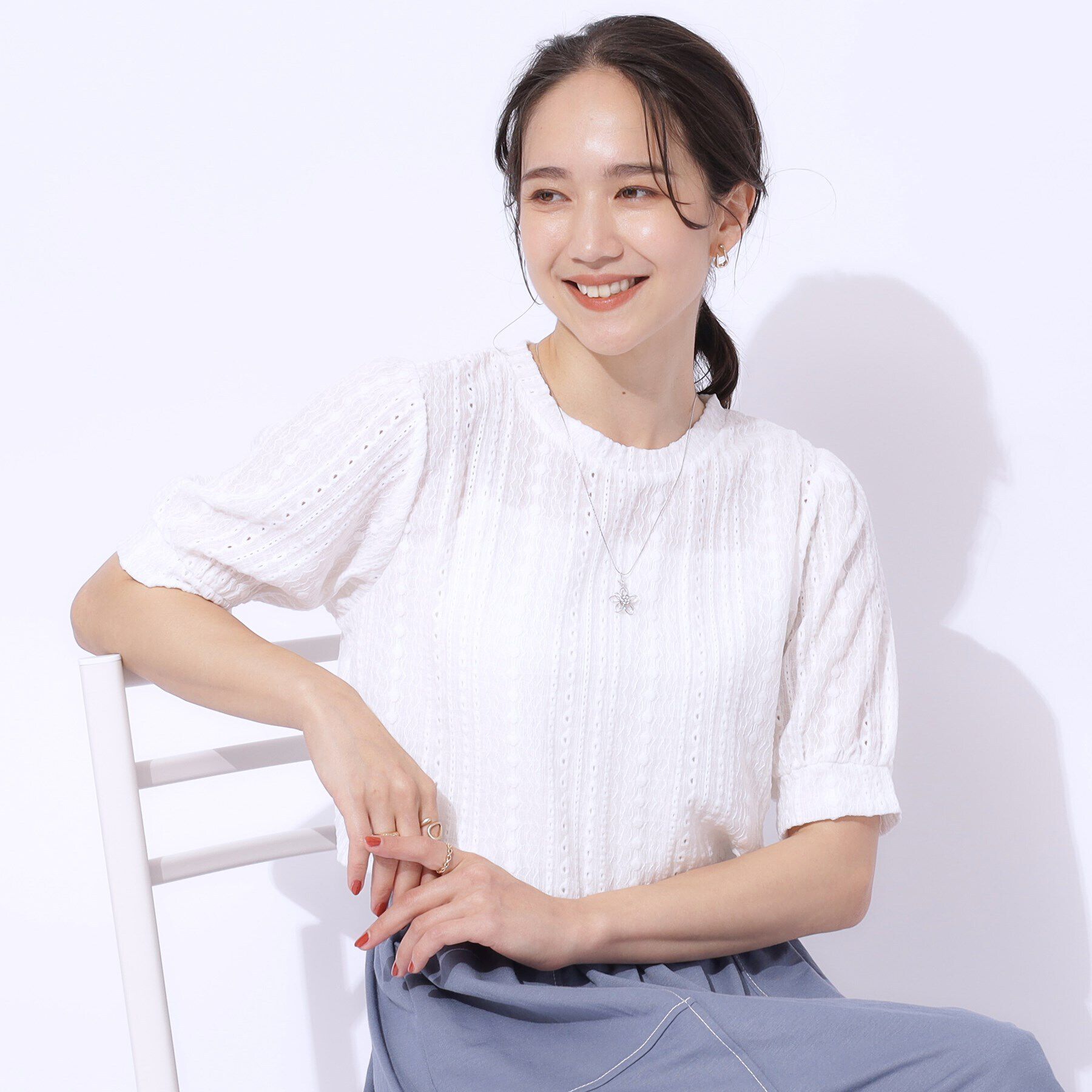 SHOO･LA･RUE「【高レビュー】大人フェミニンな雰囲気漂う　ジャカードレーストップス」|Tシャツ・カットソー|オフホワイト(003