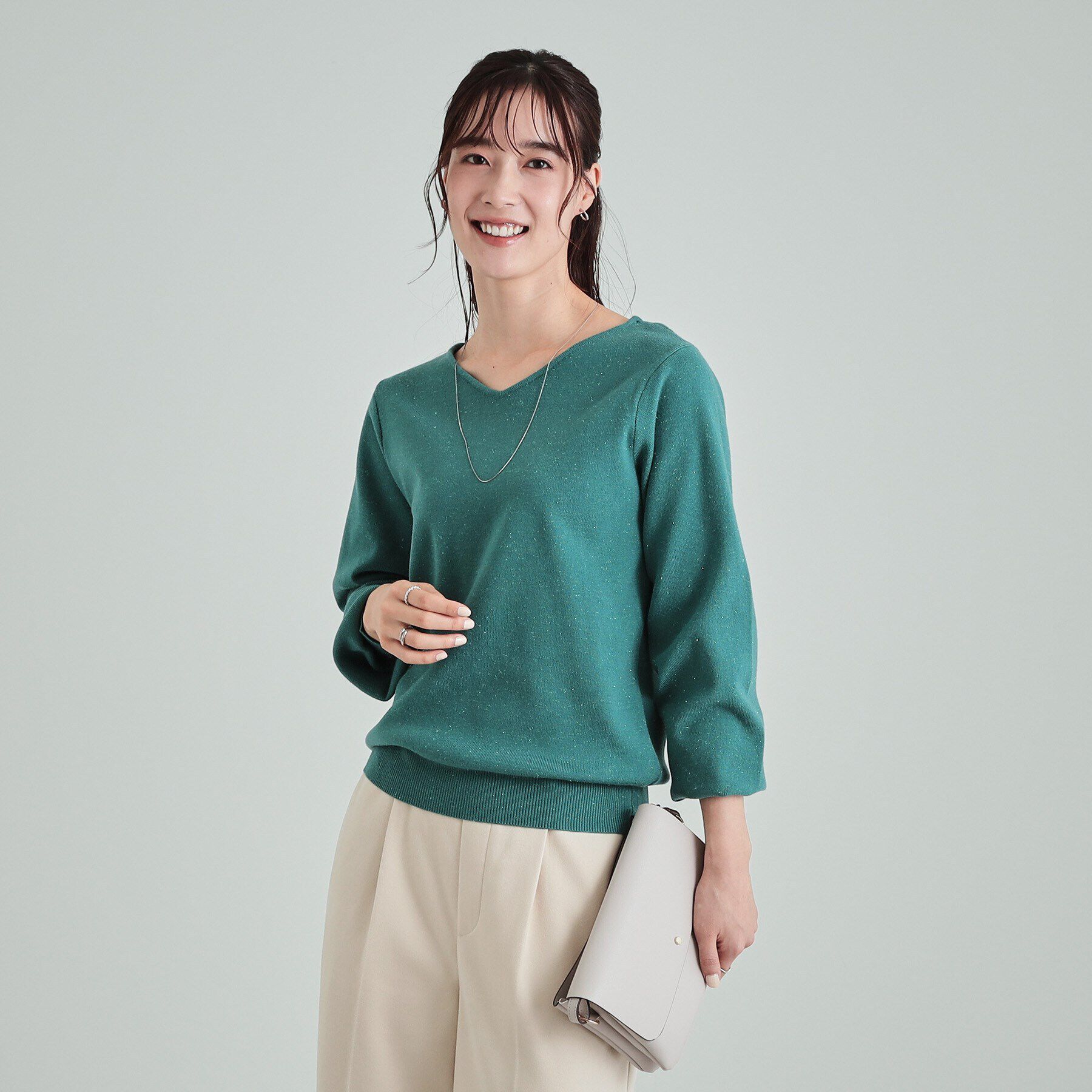 SHOO･LA･RUE「【高レビュー/S-LL/洗える】ほんのりラメ感が華やか 浅Vネックニット」|ニット・セーター|
