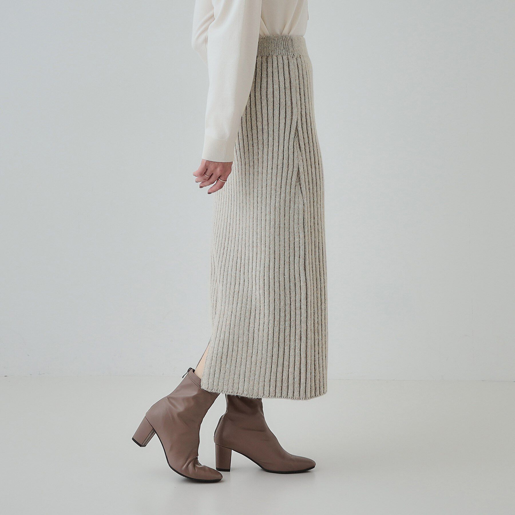 SHOO･LA･RUE「【セットアップ可】リブ編みの縦ラインですっきり見え ニットナロースカート」|スカート|