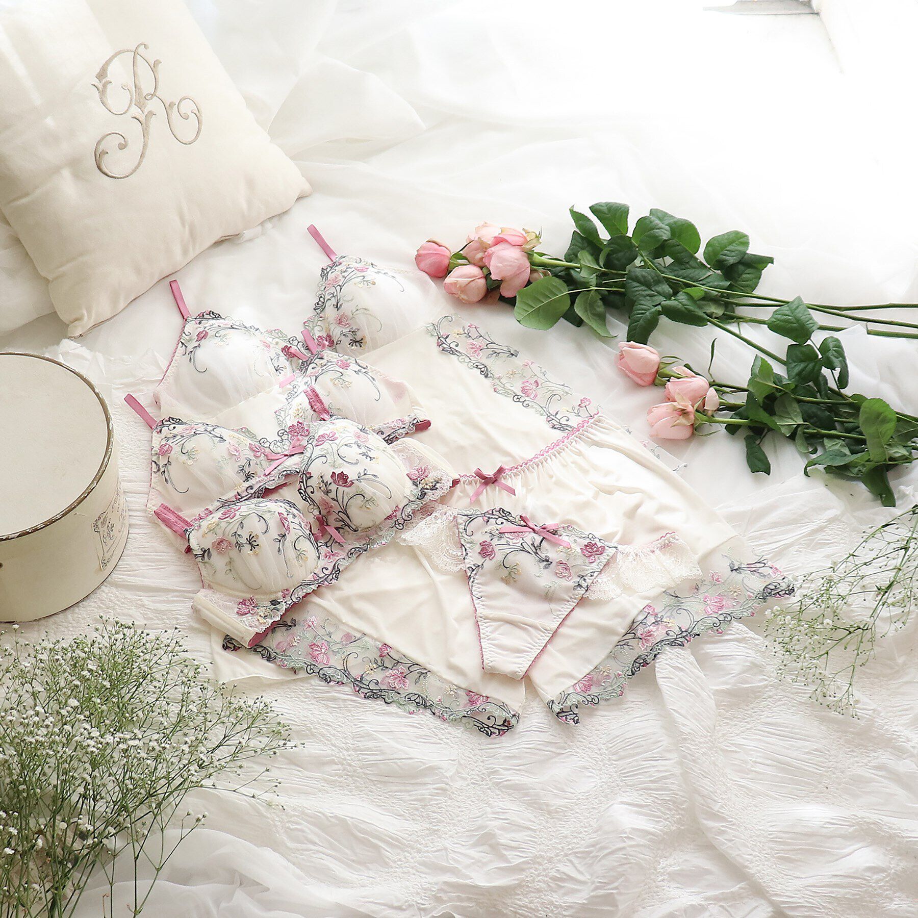 Risa Magli「カトリーヌ カップ付きキャミソール」|キャミソール|