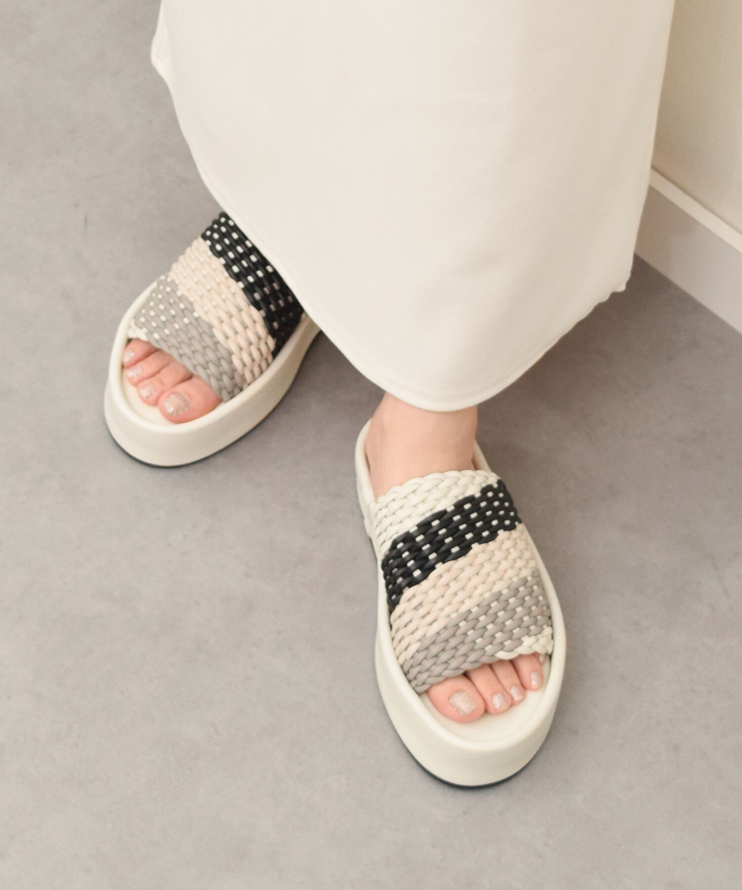 IMPORT SELECT「【JVAM】ウーブンレザー厚底ミュールサンダル(E52126)」|サンダル|WH/C