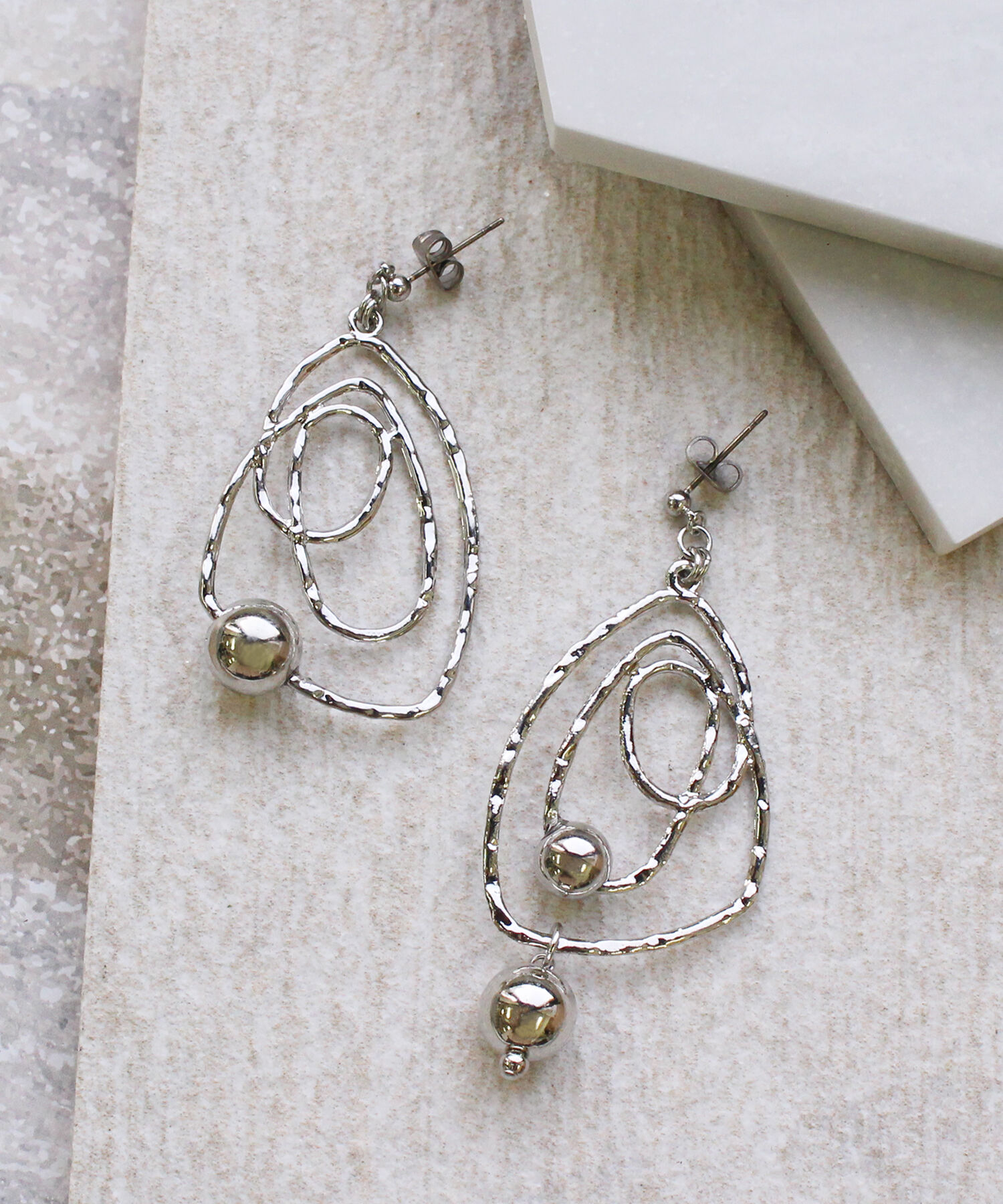 Phoebe+「【sfy】wire asymmetryピアス」|ピアス|シルバー