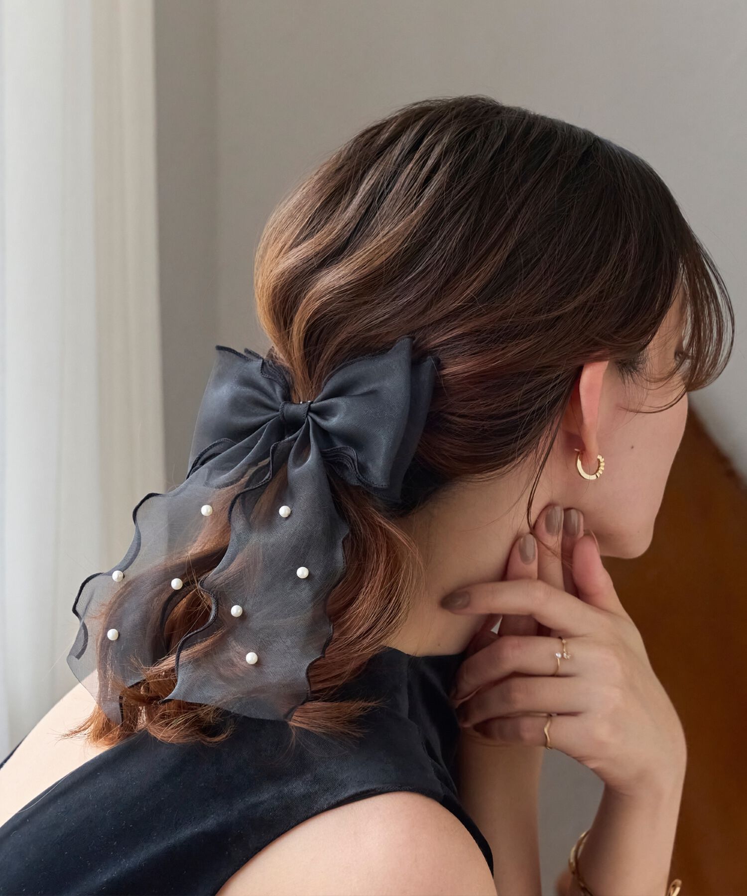 Phoebe「フレアリボンドットパールヘアゴム　ブラック」|ヘアゴム・シュシュ|
