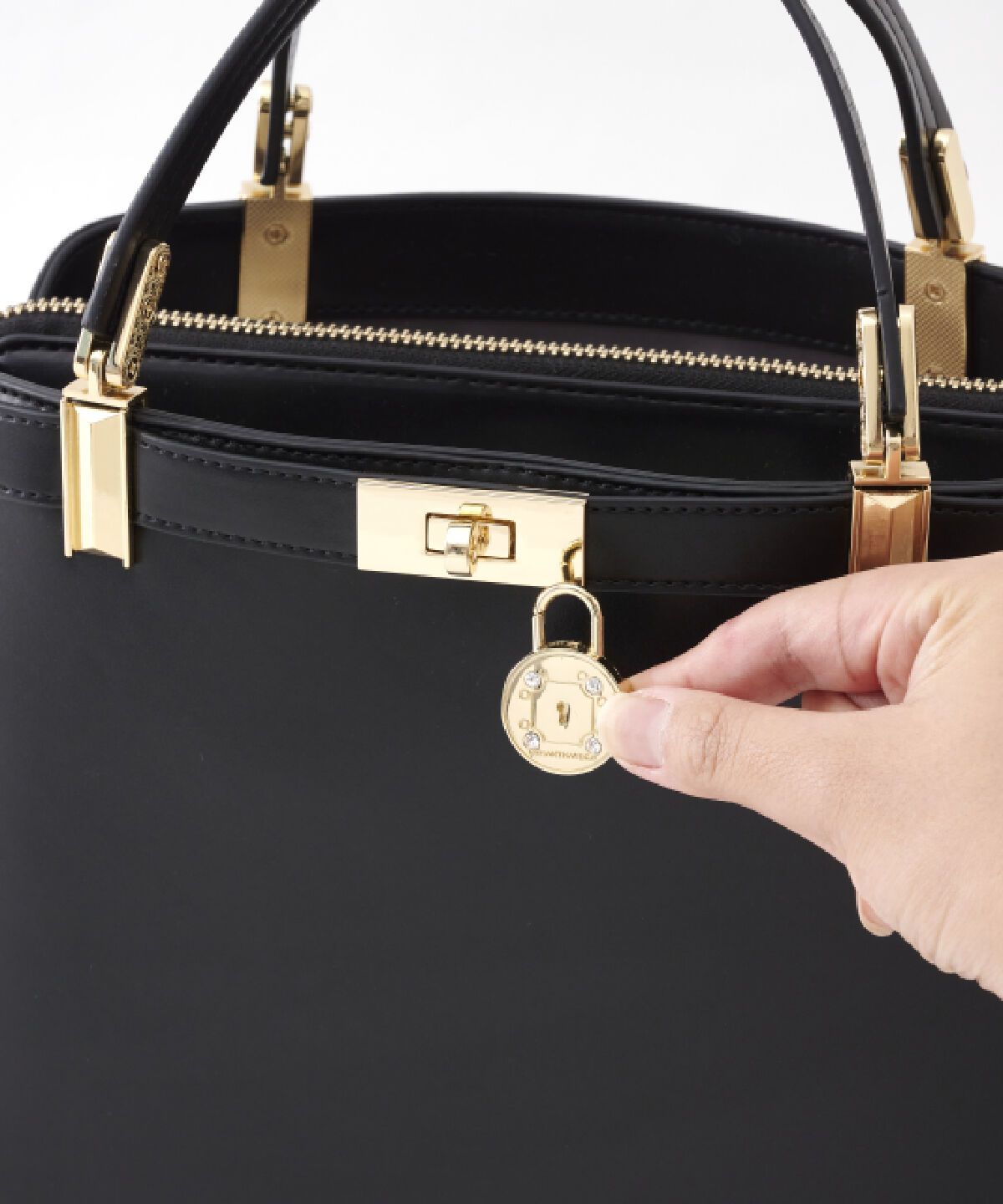 Samantha Vega「サークルロックハンドバッグ」|ハンドバッグ|
