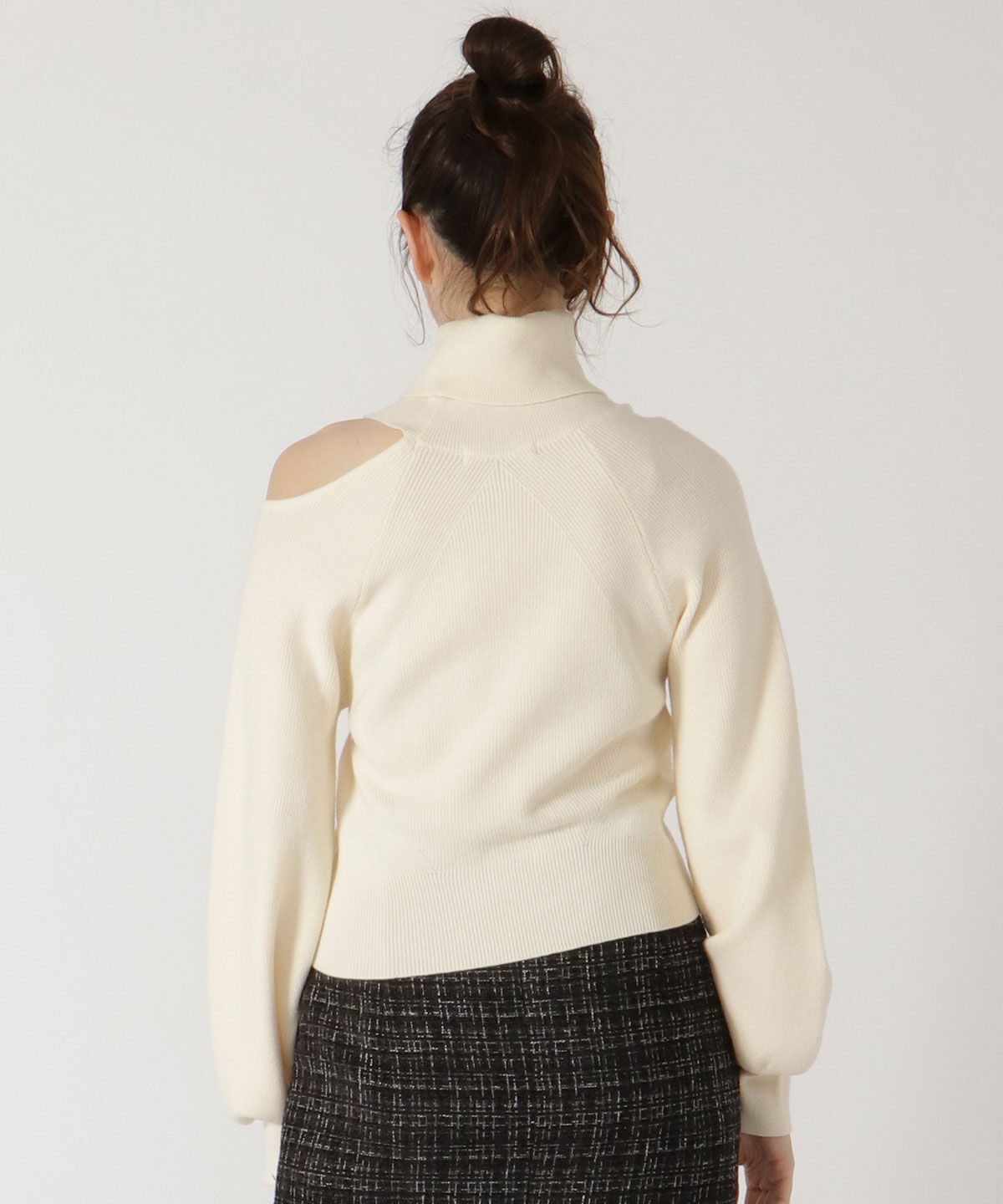 REDYAZEL「肩あきアシメタートルニット」|ニット・セーター|