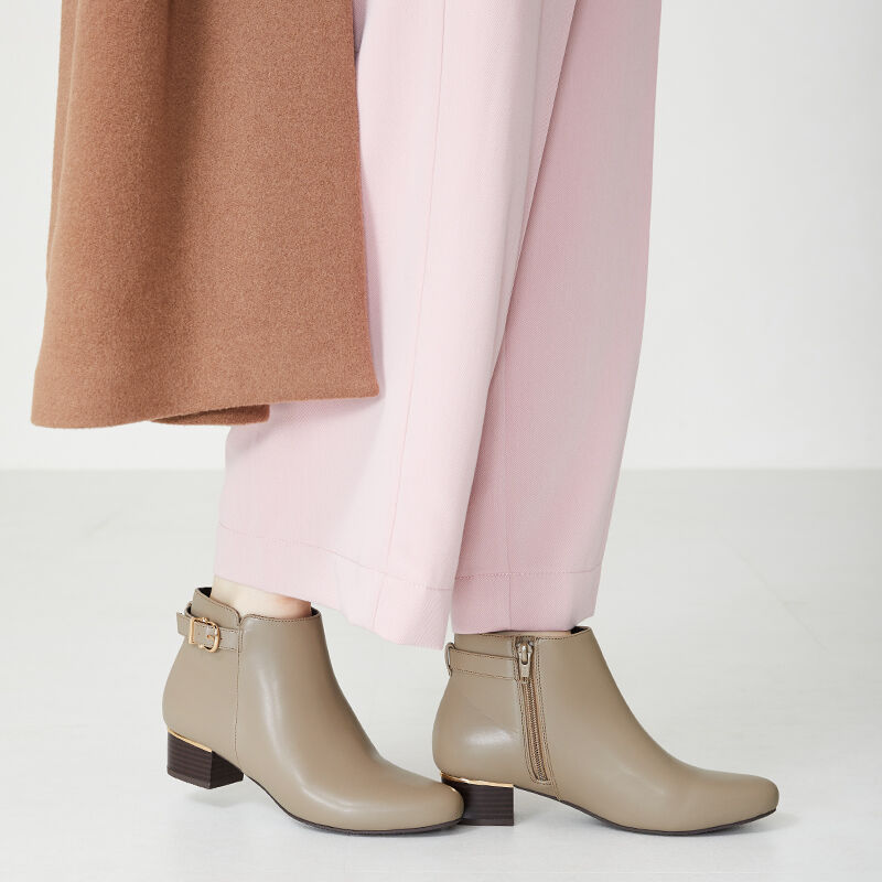 WA Oriental TRaffic「メタリックラインベルトヒールブーツ/32404」|ショートブーツ|