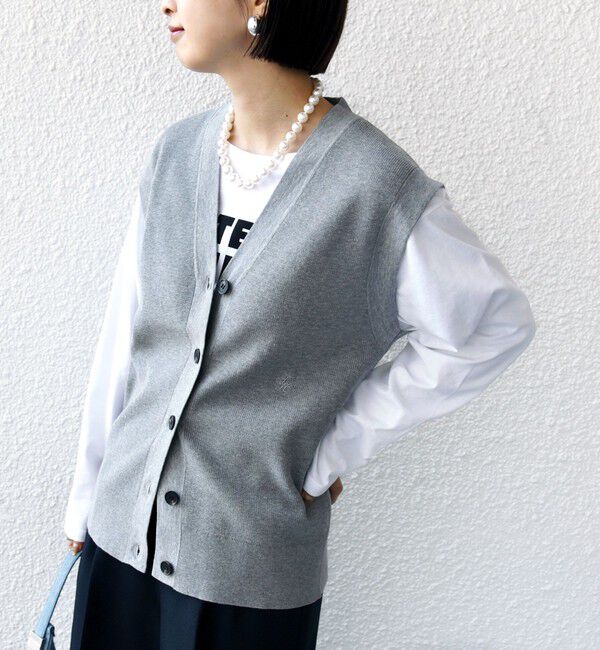 SHIPS for women「〈手洗い可能〉ワンポイント 刺繍 Vネック ベスト」|ベスト・ジレ|グレー