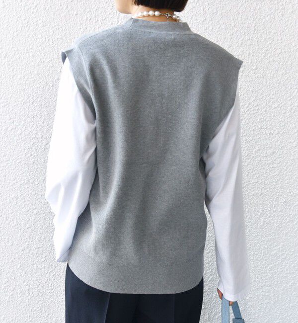 SHIPS for women「〈手洗い可能〉ワンポイント 刺繍 Vネック ベスト」|ベスト・ジレ|