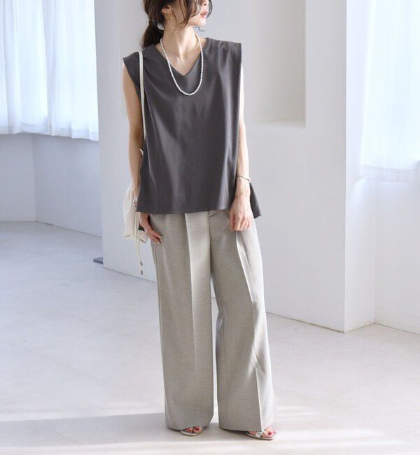 quaranciel「quaranciel:〈接触冷感/汗染み防止加工/洗濯機可能〉Vネック ノースリーブ プルオーバー」|Tシャツ・カットソー|