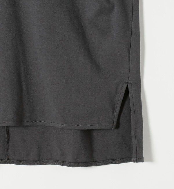 quaranciel「quaranciel:〈接触冷感/汗染み防止加工/洗濯機可能〉Vネック ノースリーブ プルオーバー」|Tシャツ・カットソー|