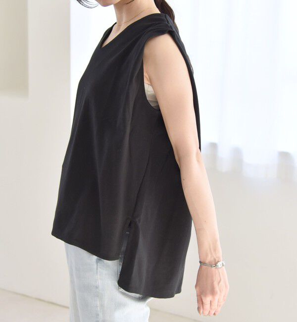 quaranciel「quaranciel:〈接触冷感/汗染み防止加工/洗濯機可能〉Vネック ノースリーブ プルオーバー」|Tシャツ・カットソー|