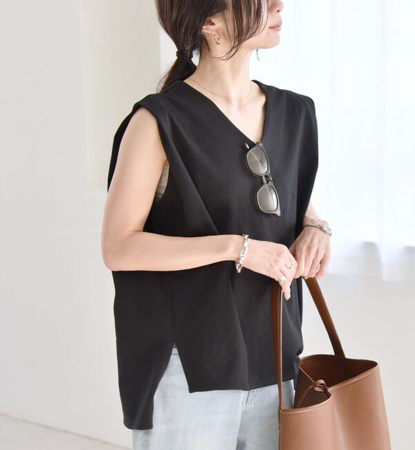 quaranciel「quaranciel:〈接触冷感/汗染み防止加工/洗濯機可能〉Vネック ノースリーブ プルオーバー」|Tシャツ・カットソー|