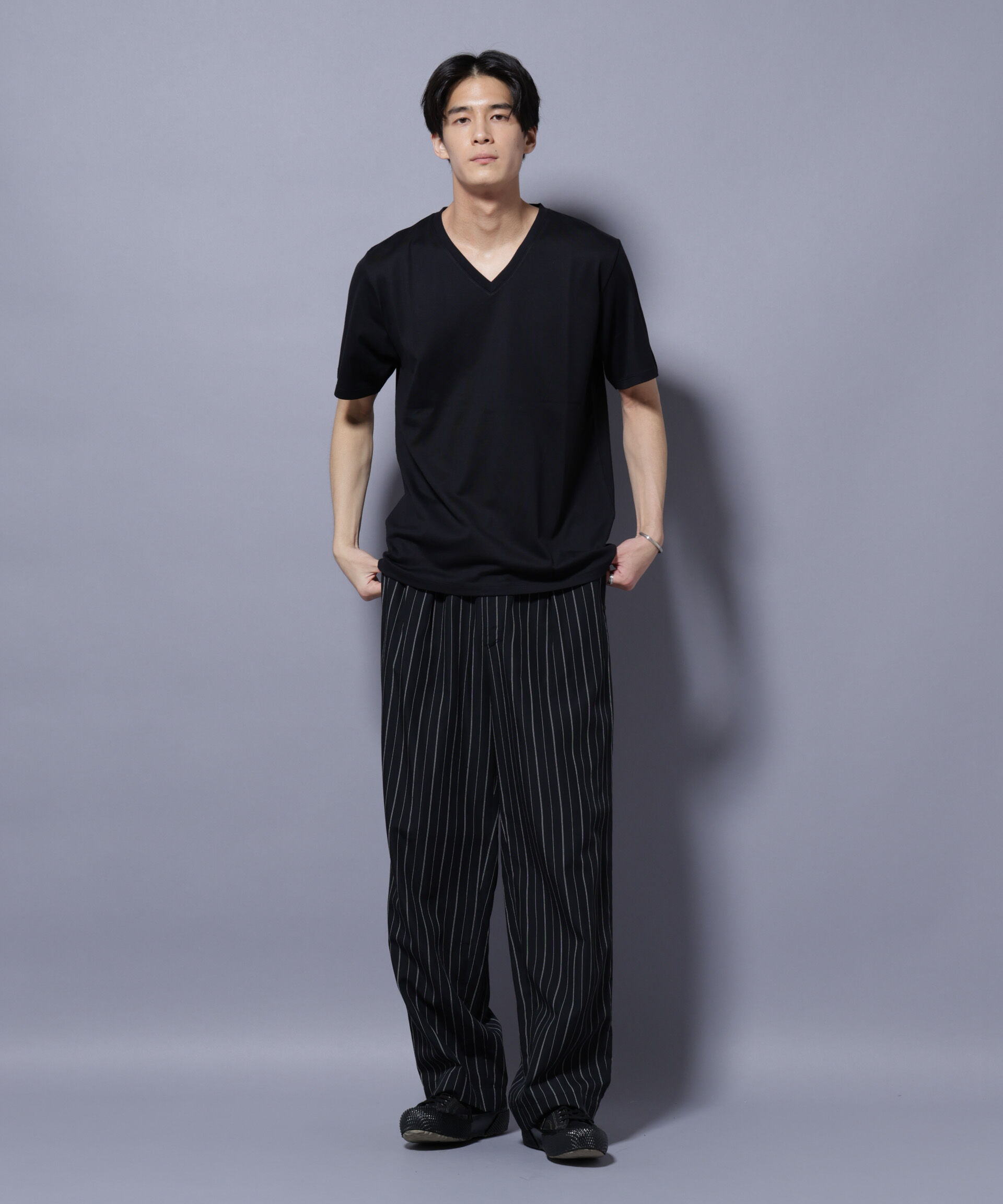 nano･universe「WEB限定/Anti Soaked(R) 汗染み防止 Vネック レギュラーシルエットTシャツ」|Tシャツ・カットソー|