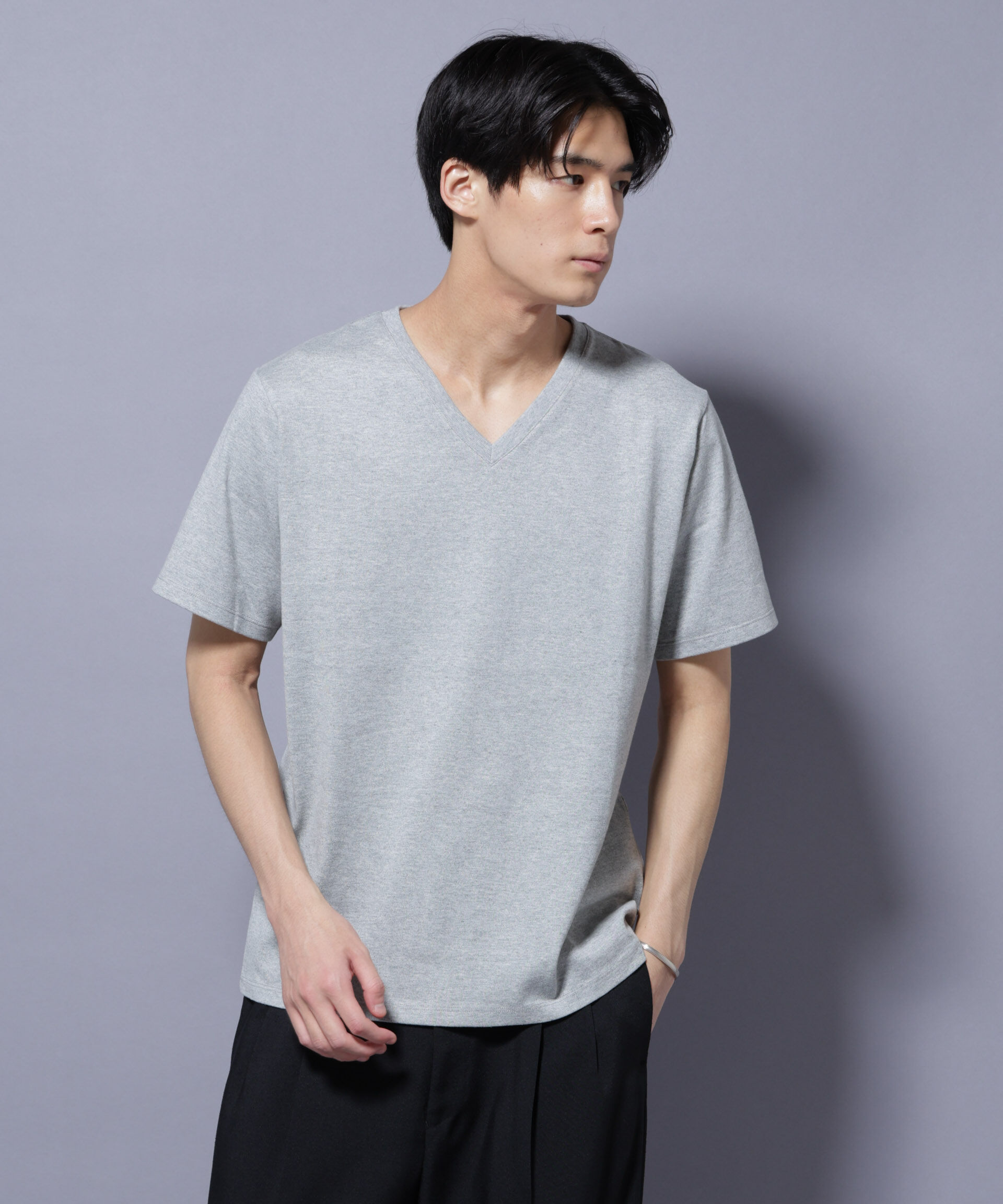 nano･universe「WEB限定/Anti Soaked(R) 汗染み防止 Vネック レギュラーシルエットTシャツ」|Tシャツ・カットソー|