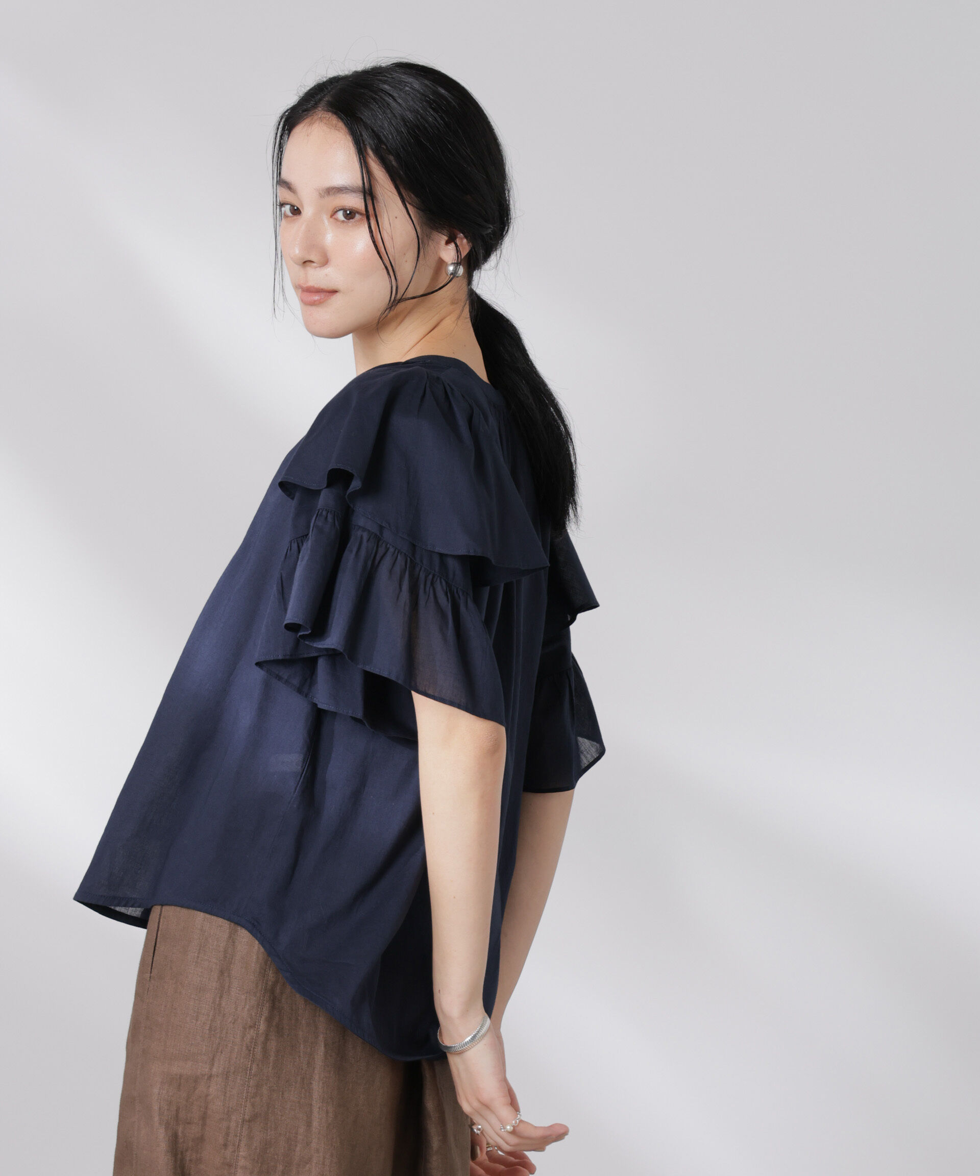 nano･universe「made in india コットンフリルスリーブブラウス」|シャツ・ブラウス|