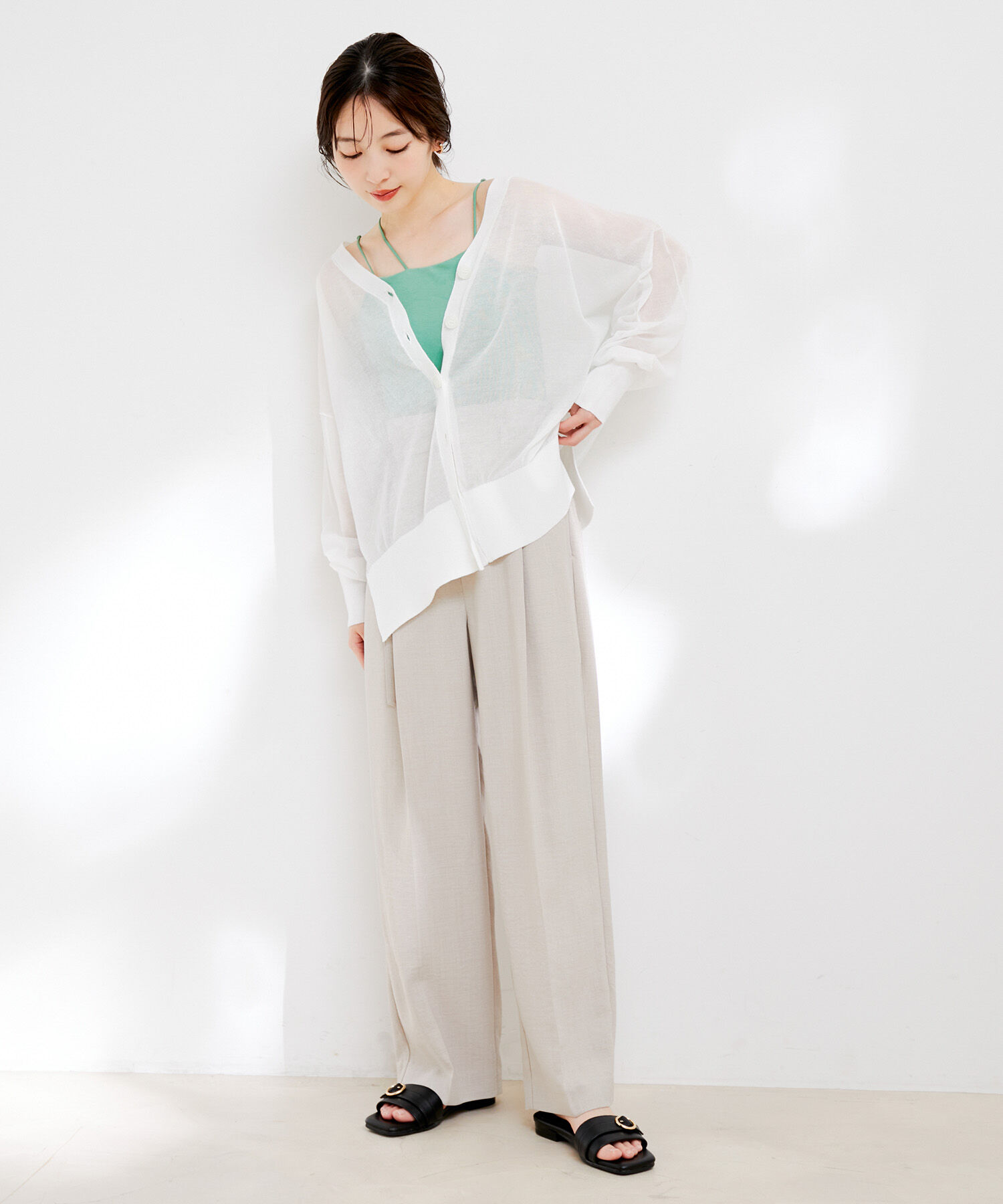 VIS「【洗える】アシンメトリークロスストラップキャミソール」|キャミソール|