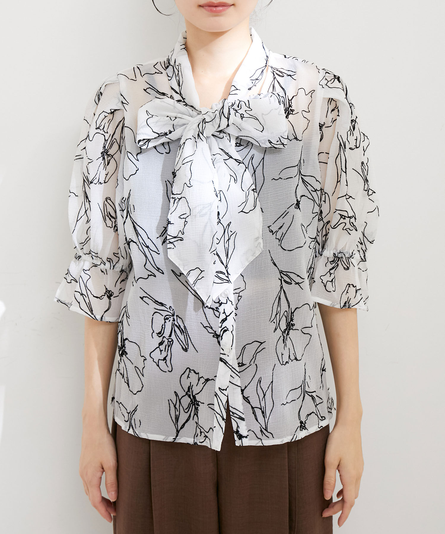 VIS「【選べる素材】アソートボウタイリボンブラウス」|シャツ・ブラウス|