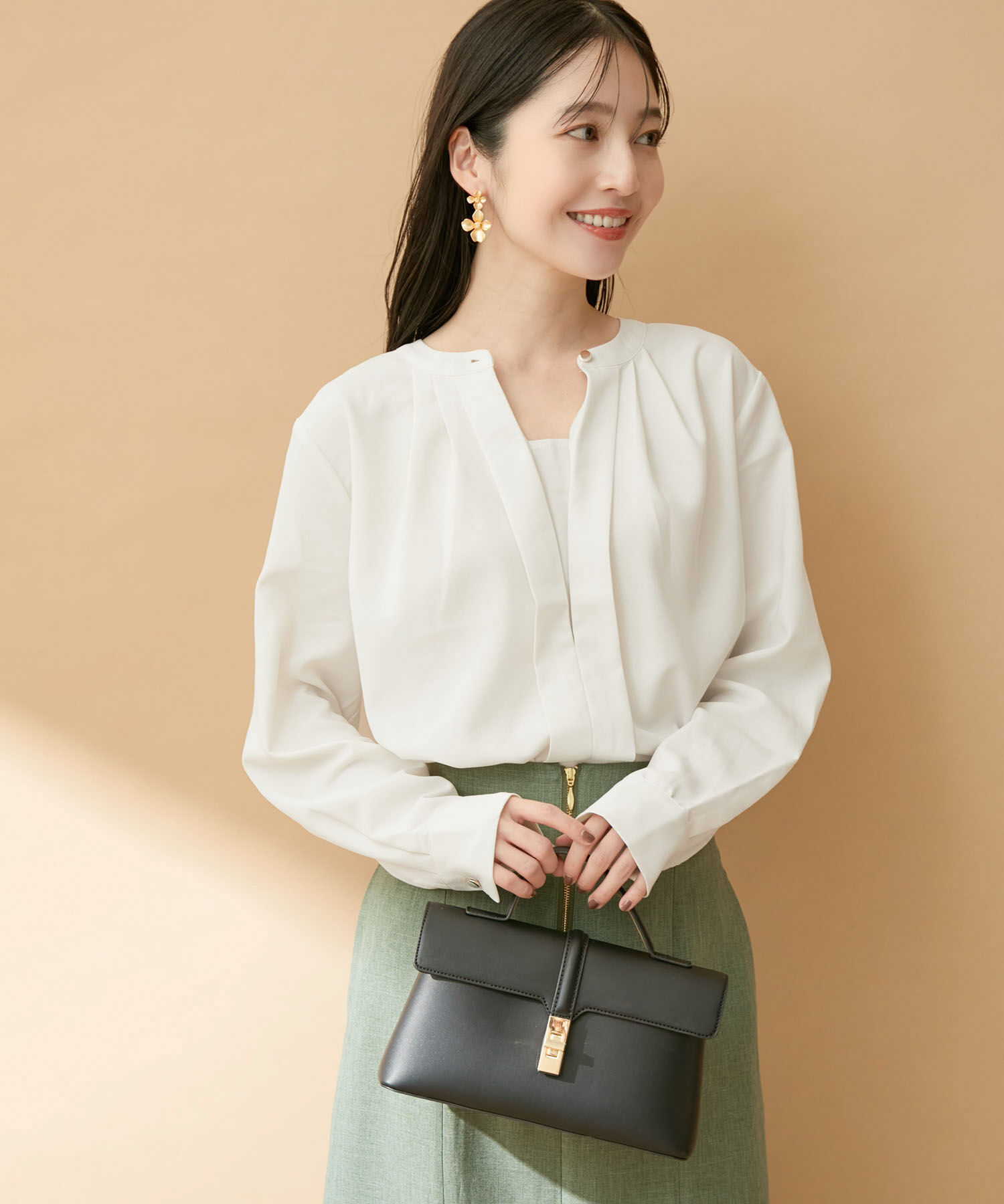 VIS「【防シワ・洗える】フロントタック長袖ブラウス」|シャツ・ブラウス|